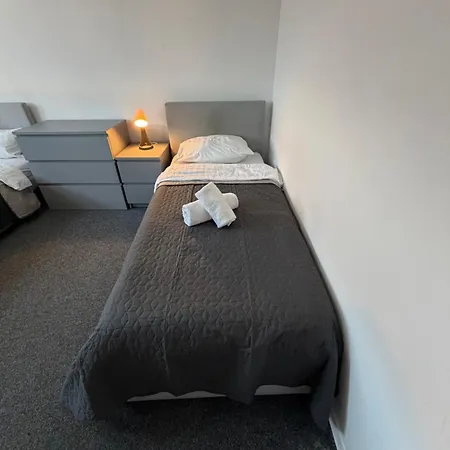 Lejlighed Krelax Boardinghouse - 11 Basic-apartments - Up To 25 Guests - Parking - Balcony - Smart Tv - Bedding & Towels Included *