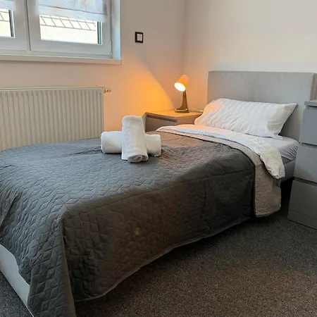Krelax Boardinghouse - 11 Basic-apartments - Up To 25 Guests - Parking - Balcony - Smart Tv - Bedding & Towels Included Ludwigsburg