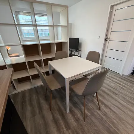 Apartment Krelax Boardinghouse - 11 Basic-apartments - Up To 25 Guests - Parking - Balcony - Smart Tv - Bedding & Towels Included