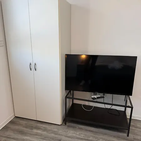Apartment Krelax Boardinghouse - 11 Basic-apartments - Up To 25 Guests - Parking - Balcony - Smart Tv - Bedding & Towels Included